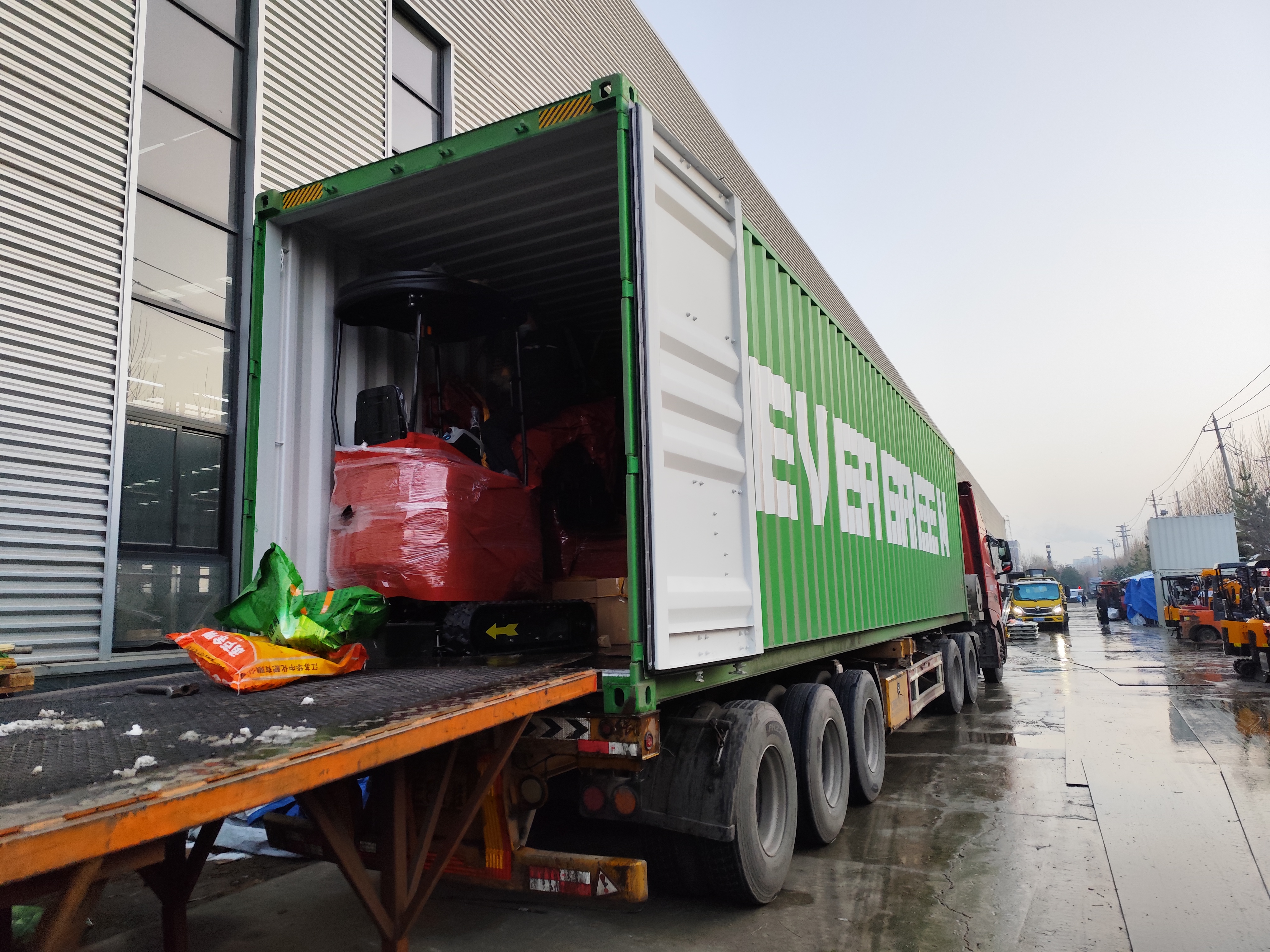 ການ​ຜະ​ລິດ​ການ​ຂຸດ​ຄົ້ນ mini ລູກ​ຄ້າ​ຝຣັ່ງ​ສໍາ​ເລັດ​ແລະ​ການ​ຂົນ​ສົ່ງ​