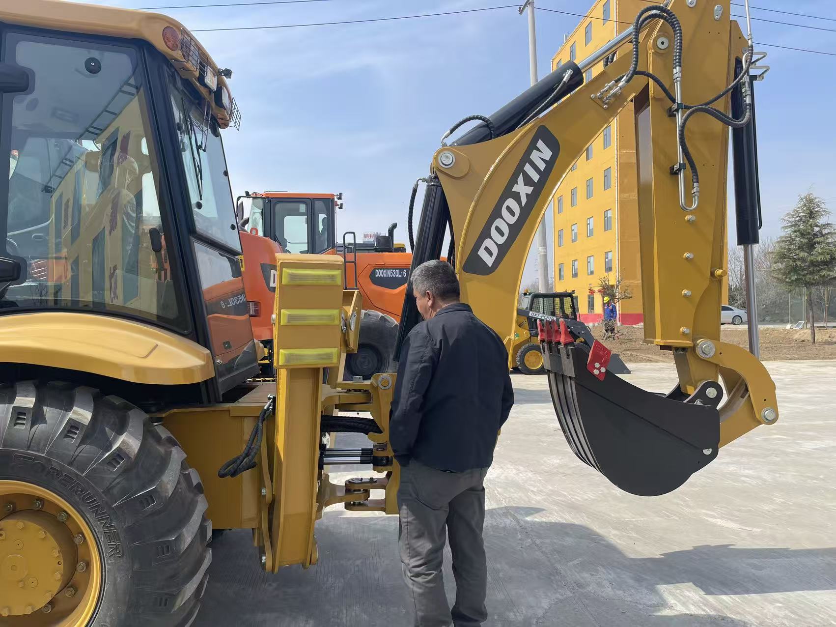 ລູກຄ້າອາເມລິກາໃຕ້ໄປຢ້ຽມຢາມໂຮງງານຂອງພວກເຮົາ